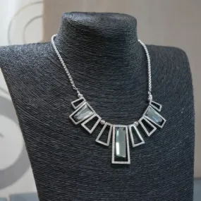 Collier argenté strass cristal gris
